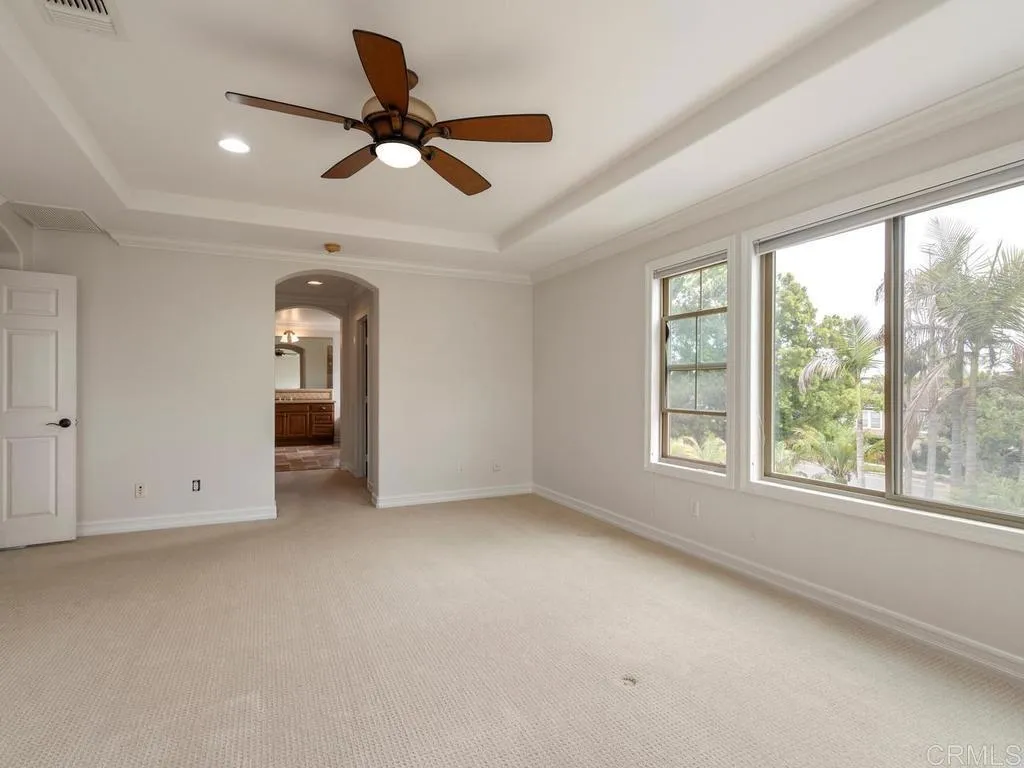 https://cdn.realtyfeed.com/cdn/127/306721033/eb0fef7dc1642ab4bfb64029fd2a9988.webp