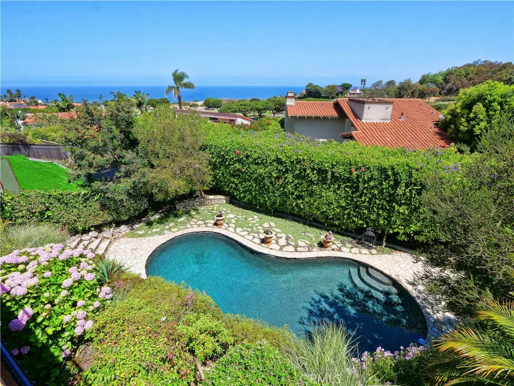 Palos Verdes Estates, CA 90274