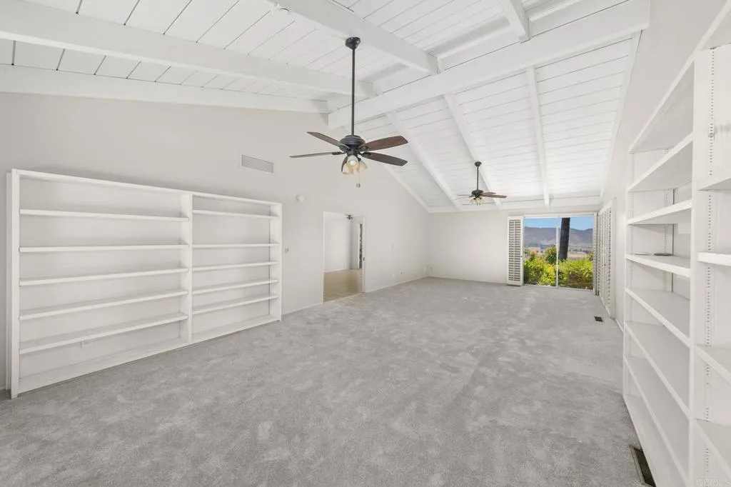 https://cdn.realtyfeed.com/cdn/127/306721141/1bddc4d46f927de47432f27259436f87.webp