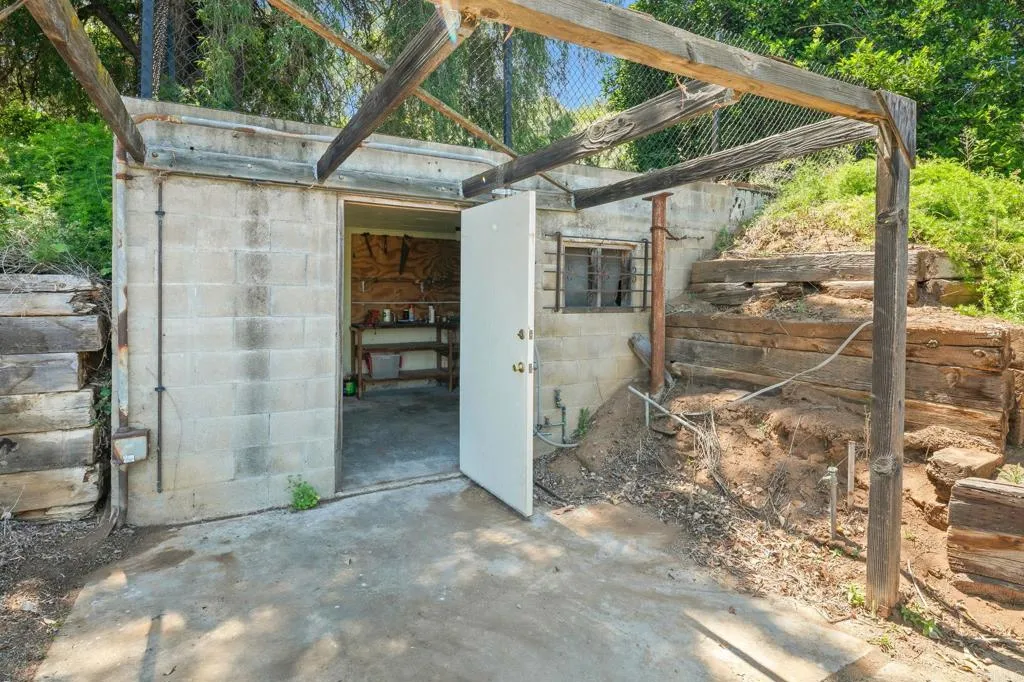 https://cdn.realtyfeed.com/cdn/127/306721141/2ee91edcbb2f3bfc243fc653e91678c9.webp