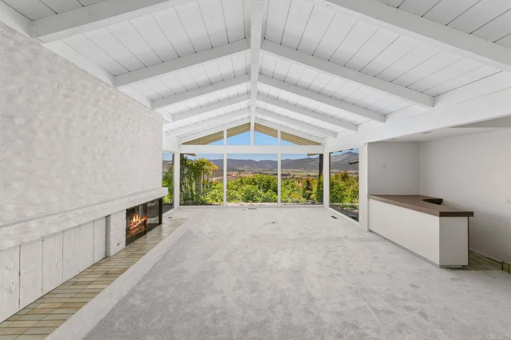 https://cdn.realtyfeed.com/cdn/127/306721141/3734c97b2380c01eb3d5f83d682c70e2.webp