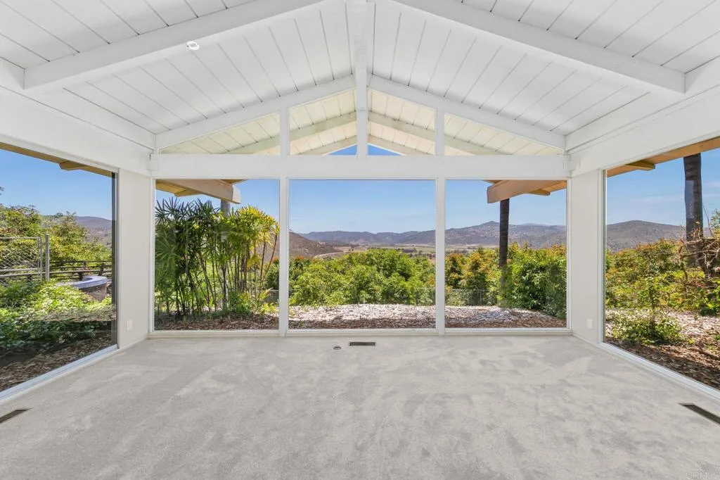 https://cdn.realtyfeed.com/cdn/127/306721141/5c1ea9ecb2abada9fc335078953b073c.webp