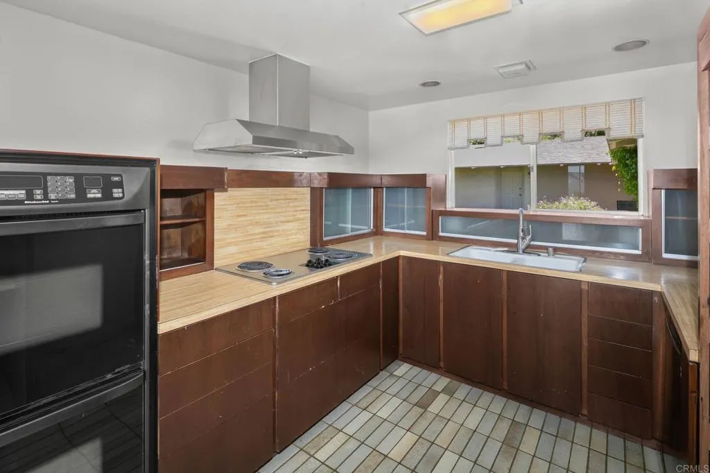 https://cdn.realtyfeed.com/cdn/127/306721141/6e33459de1e197069dd72fb70819bd1a.webp