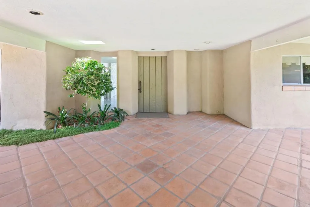https://cdn.realtyfeed.com/cdn/127/306721141/a9bfdfb70f57f81103f2cc3e07d21472.webp