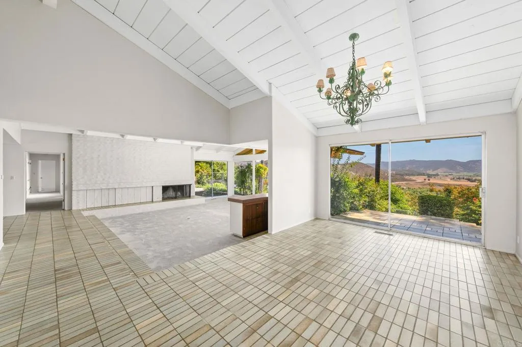 https://cdn.realtyfeed.com/cdn/127/306721141/be448edcf0ee1cb73c209e523c00dc7a.webp