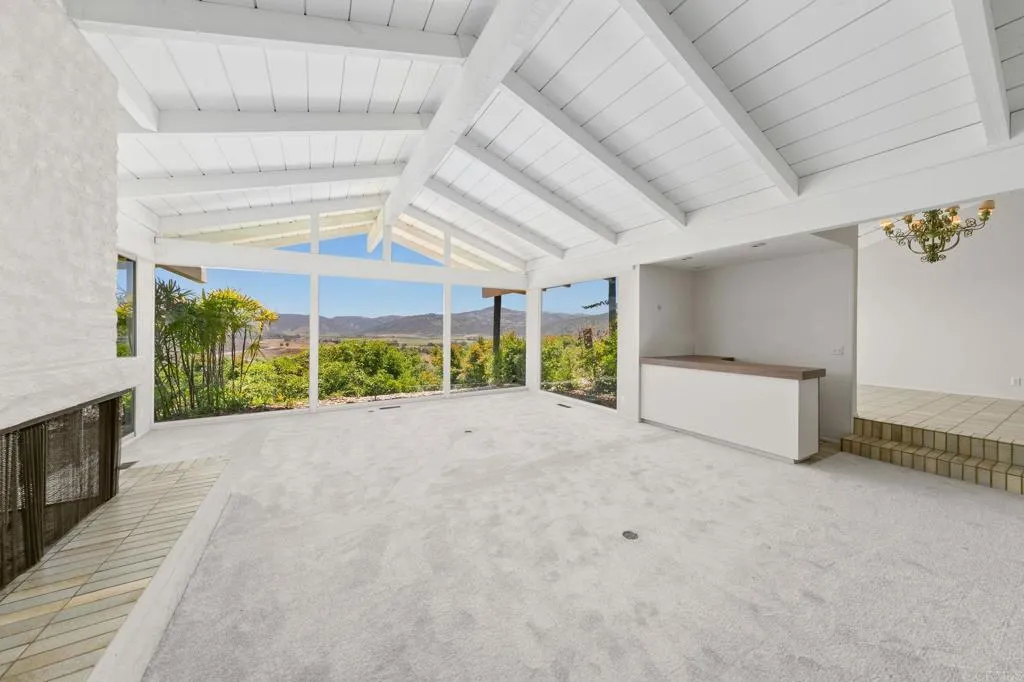 https://cdn.realtyfeed.com/cdn/127/306721141/d74ce4bc7801d368243219a28c970df8.webp