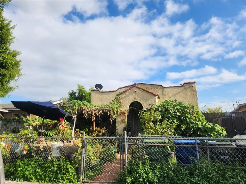 Los Angeles, CA 90002