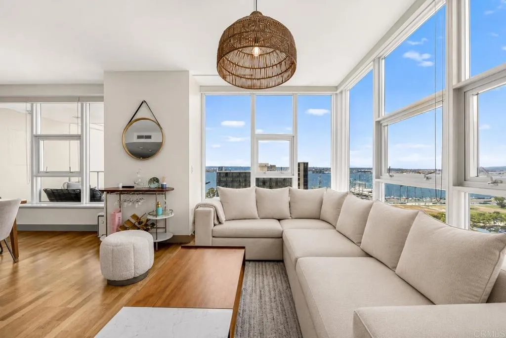 https://cdn.realtyfeed.com/cdn/127/306721192/09759e10b1ed8b5b873ec80911aeef86.webp