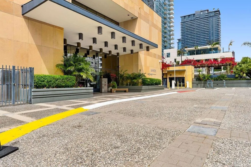 https://cdn.realtyfeed.com/cdn/127/306721192/1eebf956661dcd4019f0574f7a26775c.webp