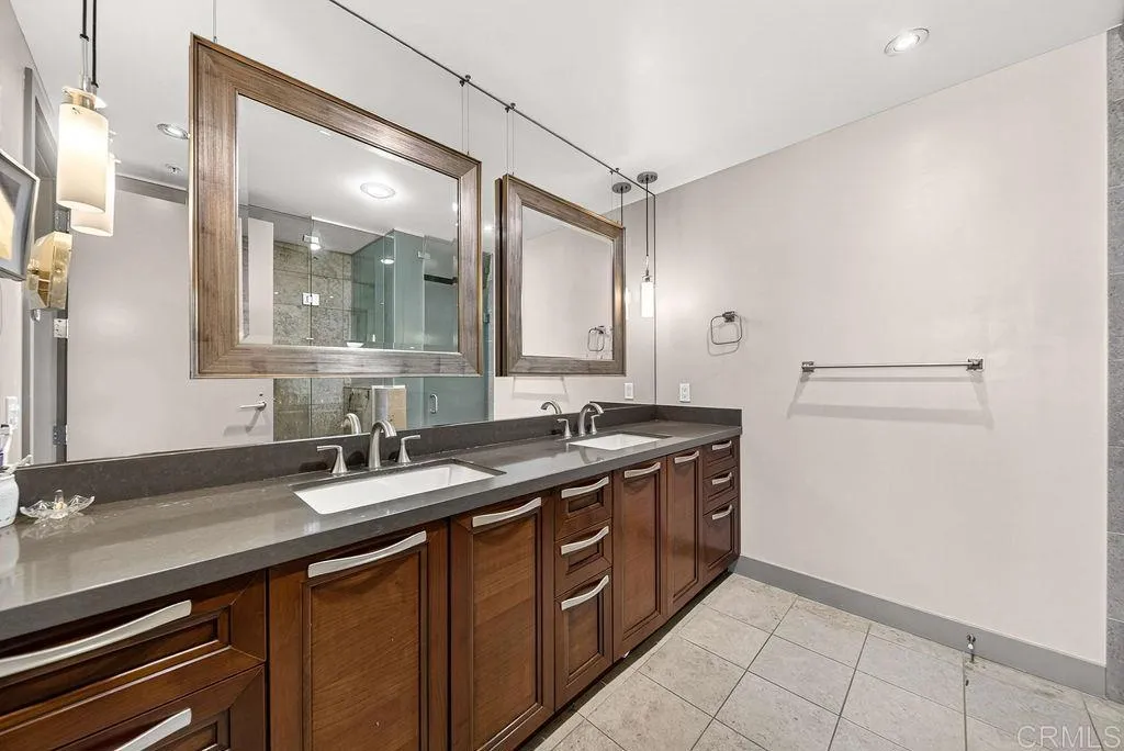 https://cdn.realtyfeed.com/cdn/127/306721192/4aeb4ffe24ef84945e31e702b96c5a93.webp