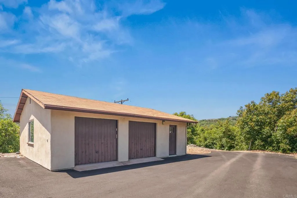 https://cdn.realtyfeed.com/cdn/127/306721200/1b349e1b82a4f4478c13f2967ac04d03.webp