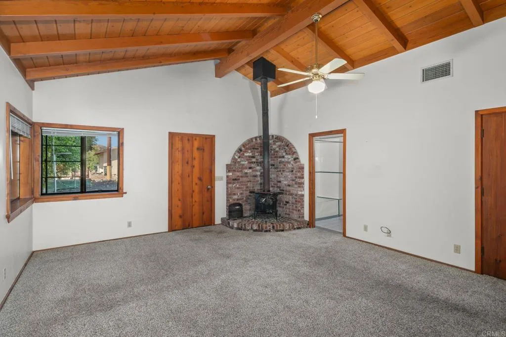 https://cdn.realtyfeed.com/cdn/127/306721200/a23488b714e27fccb2cfe3735d5b4cd1.webp