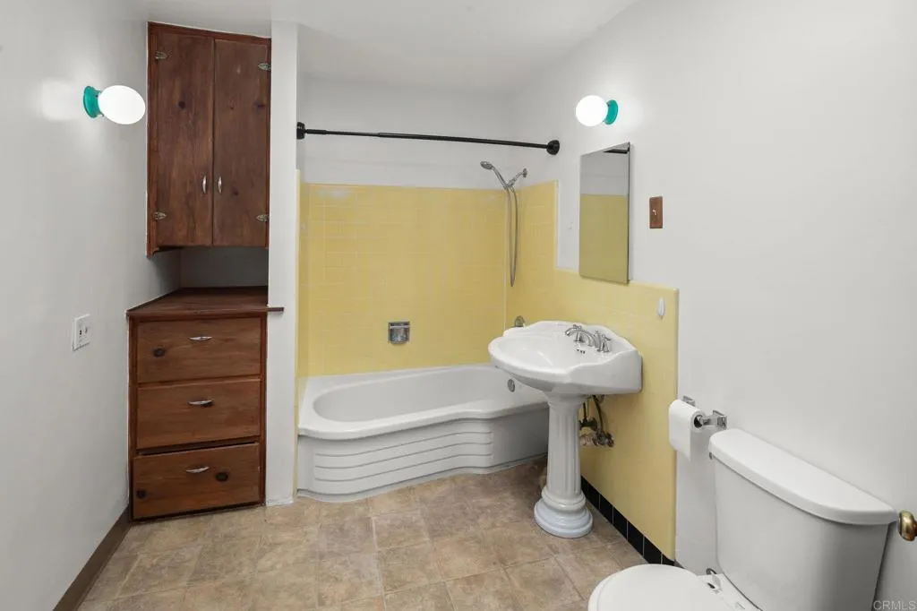 https://cdn.realtyfeed.com/cdn/127/306721200/acb1ae36a7daec4740837141dbed8e51.webp
