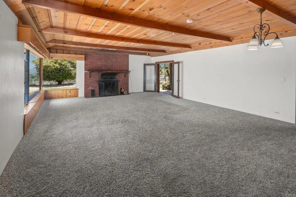https://cdn.realtyfeed.com/cdn/127/306721200/beda0a22de59d3dd293191a194ae2139.webp