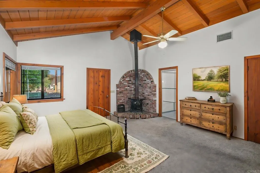 https://cdn.realtyfeed.com/cdn/127/306721200/c3edcb6effe14724dc8bd0cfdba213ed.webp