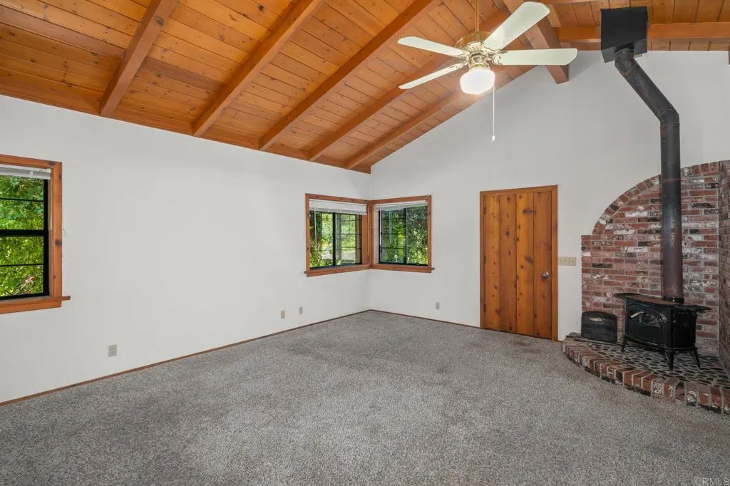 https://cdn.realtyfeed.com/cdn/127/306721200/cc8ecb0c8b4dbd6af0509d3676fa63a6.webp