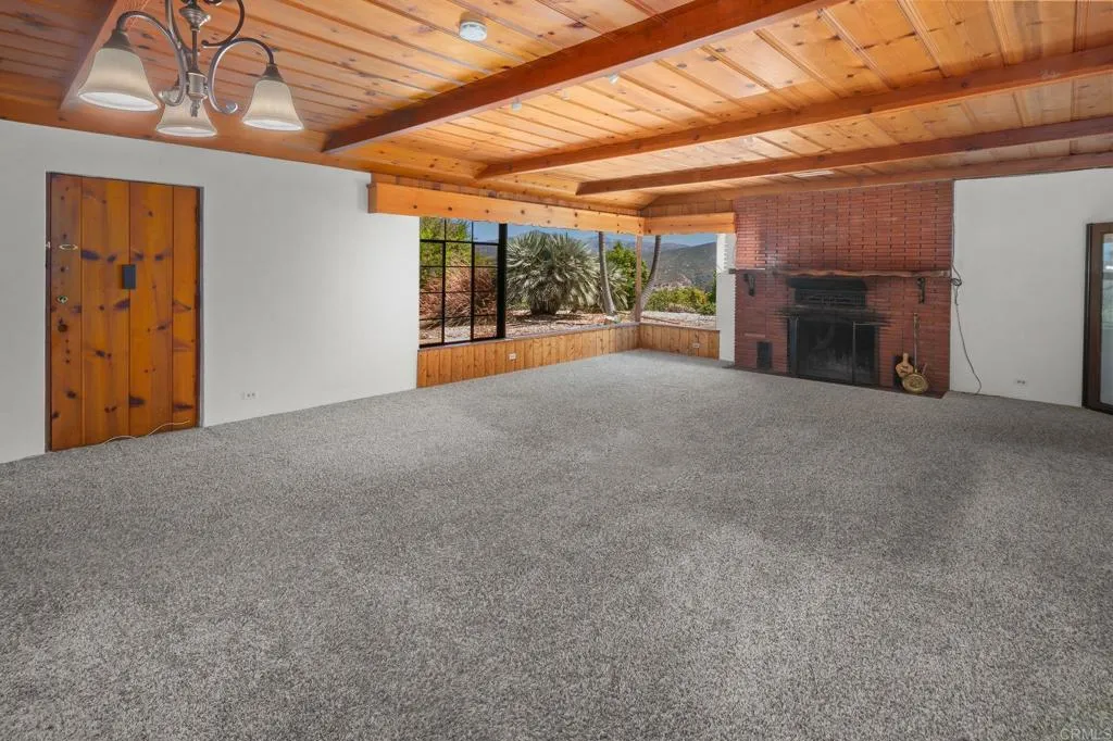 https://cdn.realtyfeed.com/cdn/127/306721200/d4f87fc31058b2bb5d160e84a8d86233.webp