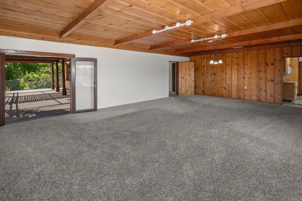 https://cdn.realtyfeed.com/cdn/127/306721200/ec121be0af14d9730a1a0894c9785d36.webp