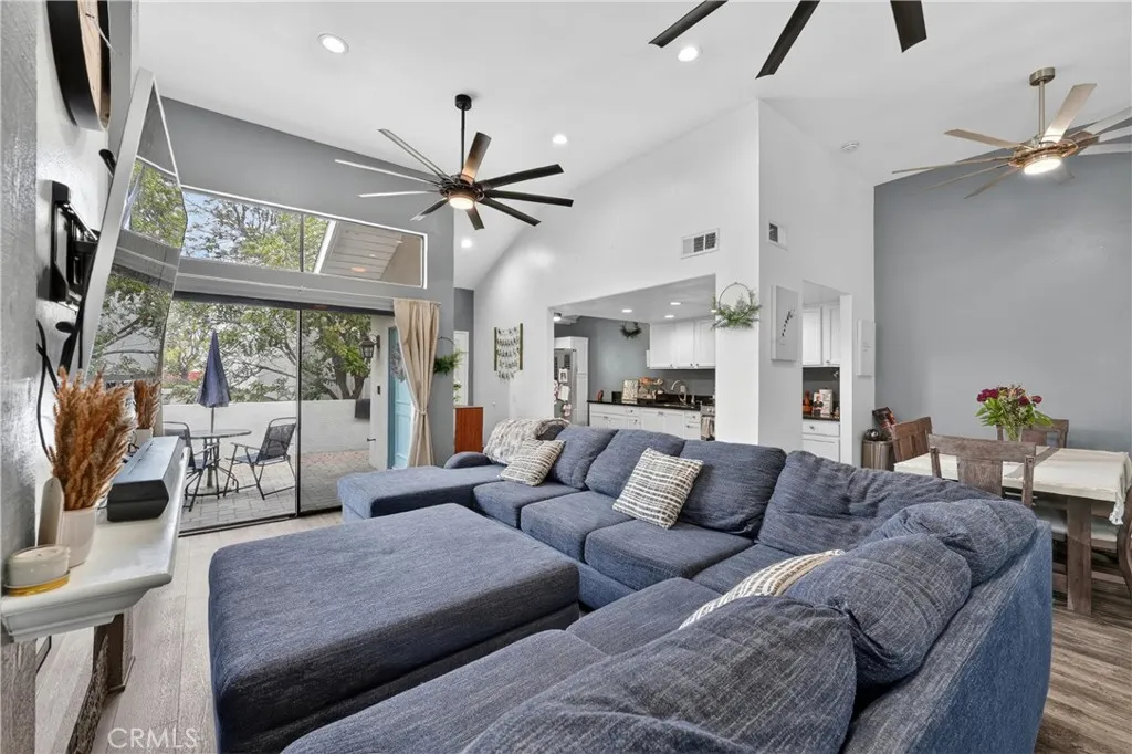 Fullerton, CA 92831