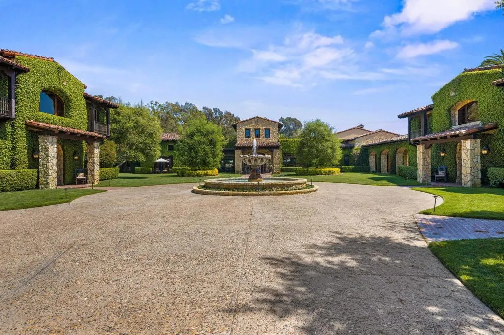 https://cdn.realtyfeed.com/cdn/127/306721288/32dc47fb6047a25531f0a52447349a80.webp