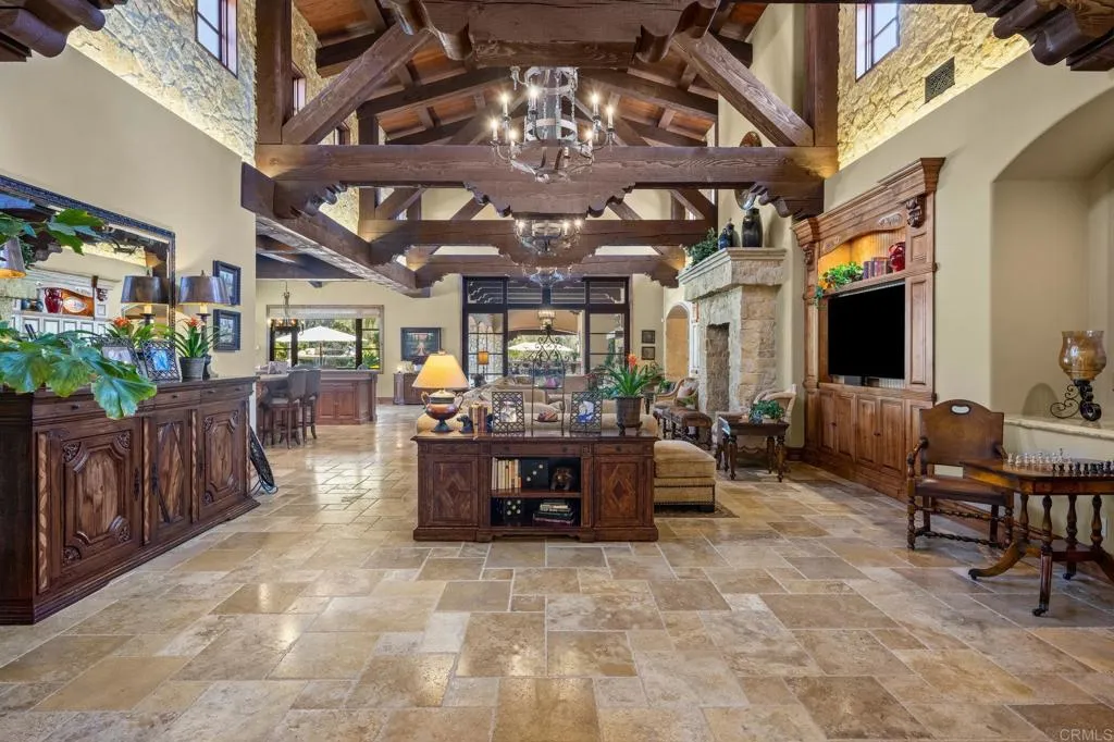 https://cdn.realtyfeed.com/cdn/127/306721288/62377a1da0e6c024a0072d63ffa56c1f.webp