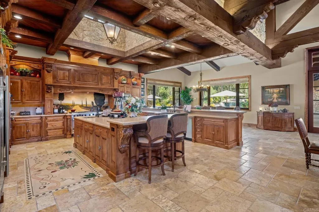 https://cdn.realtyfeed.com/cdn/127/306721288/92ff70391f2016cd6f5d3620733cbf03.webp