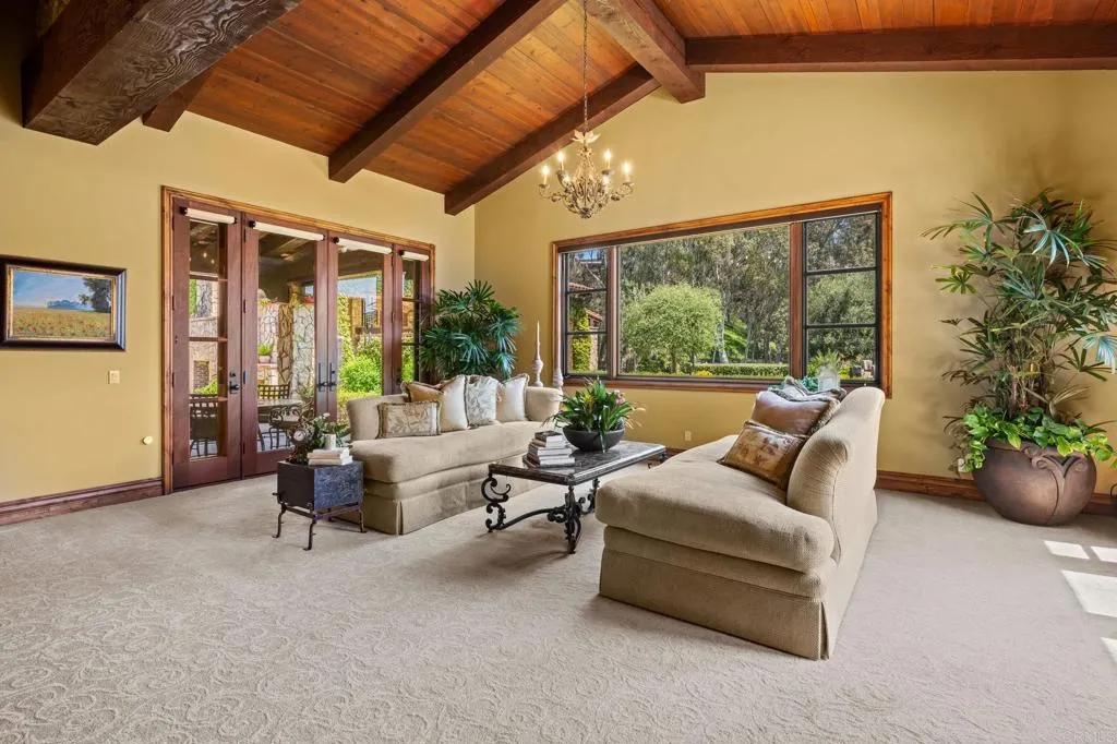 https://cdn.realtyfeed.com/cdn/127/306721288/d001dae475f2d09dcfe5a25312c82449.webp