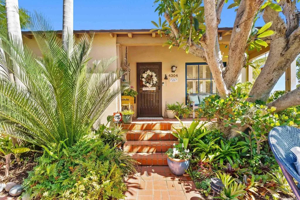 https://cdn.realtyfeed.com/cdn/127/306721350/4bbe3003422601731002f760257d8474.webp