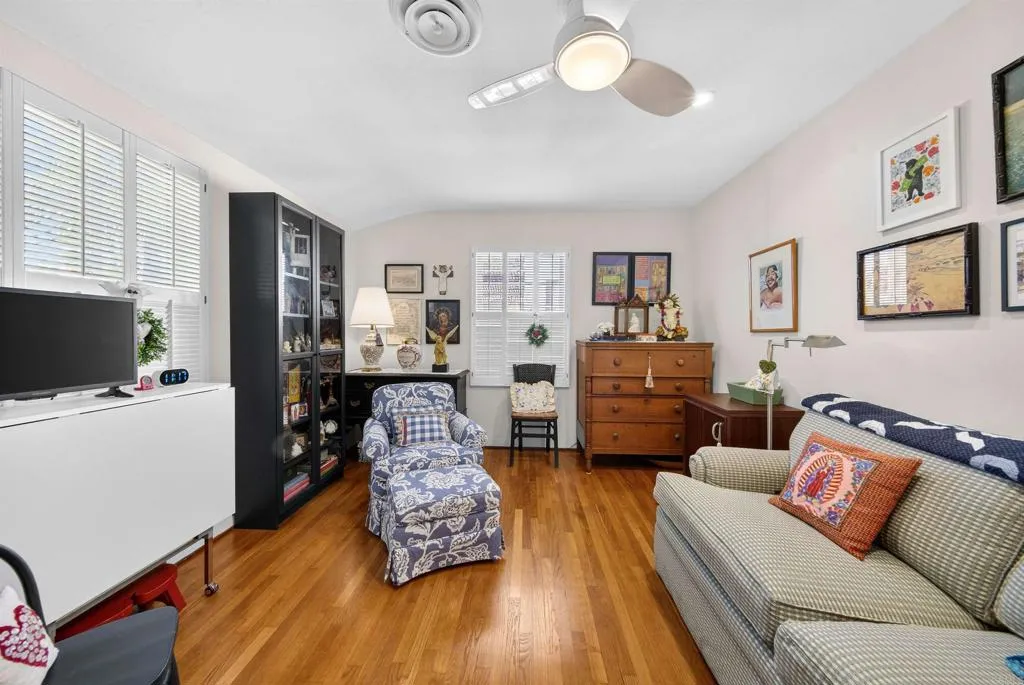 https://cdn.realtyfeed.com/cdn/127/306721350/4e638c9070a47dac439df59ce4adb741.webp