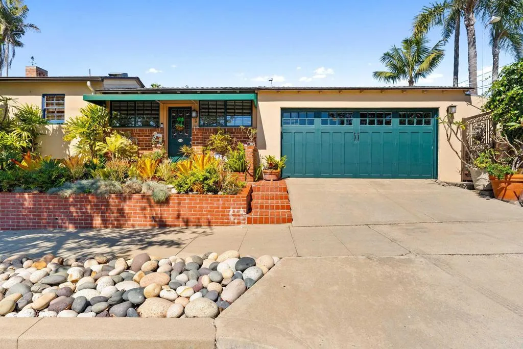 https://cdn.realtyfeed.com/cdn/127/306721350/643b2bb8e8311b942e6978b54513cc32.webp