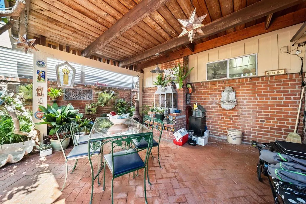https://cdn.realtyfeed.com/cdn/127/306721350/c3160b32dbad9081d0b9a3201409fdf8.webp