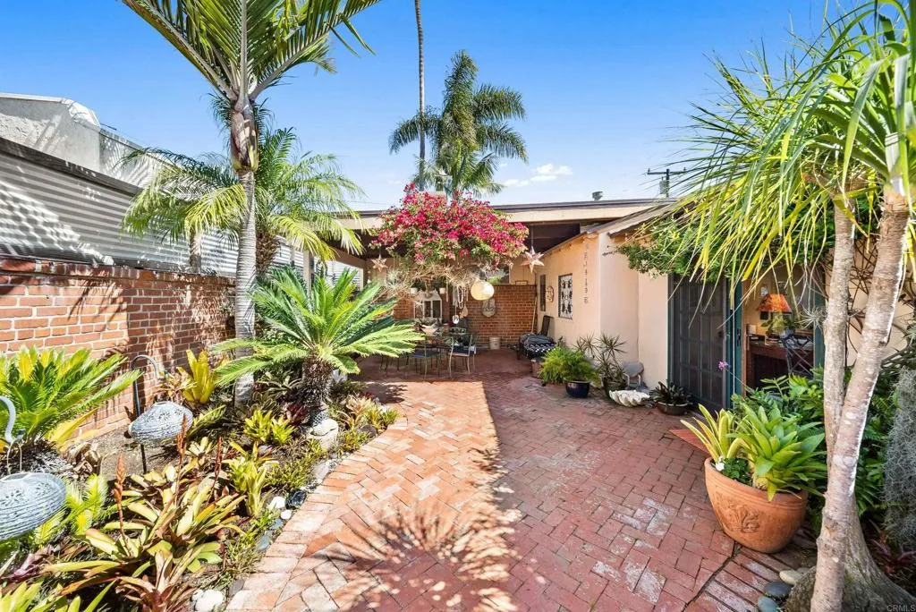 https://cdn.realtyfeed.com/cdn/127/306721350/ff4253cdce48e688a8fa60dd5387ac3a.webp