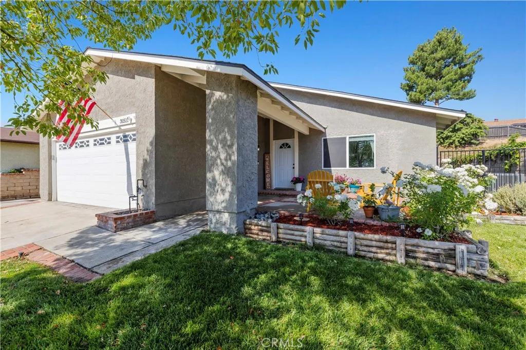 Castaic, CA 91384
