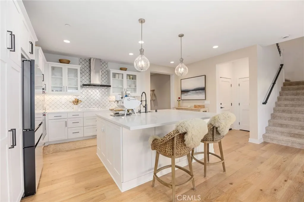 https://cdn.realtyfeed.com/cdn/127/306721394/38985d5acf14d4685c77a9d7c1fea019.webp