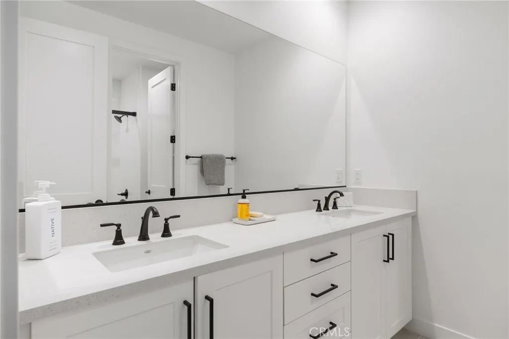 https://cdn.realtyfeed.com/cdn/127/306721394/bc9ba203f508af6096210791285b744f.webp
