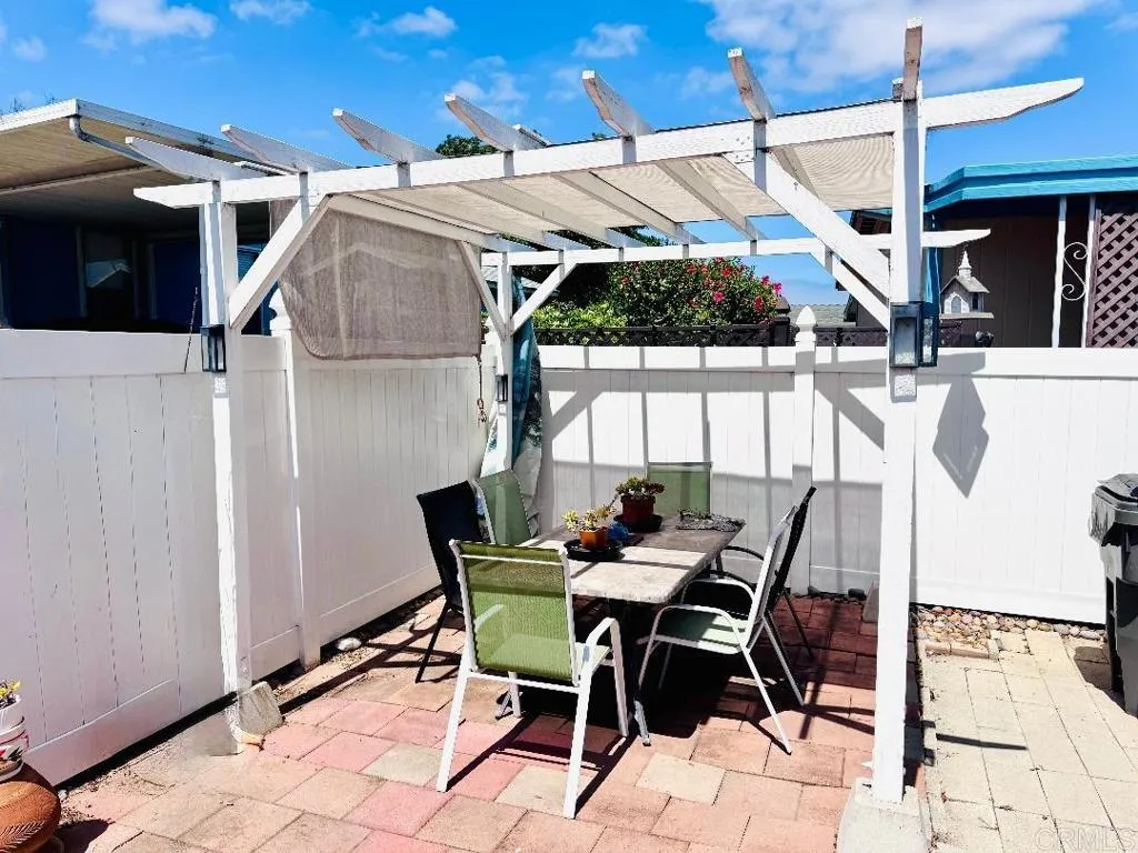 https://cdn.realtyfeed.com/cdn/127/306721406/0b21fd27a4e4a2be7e70a2a73df95eee.webp