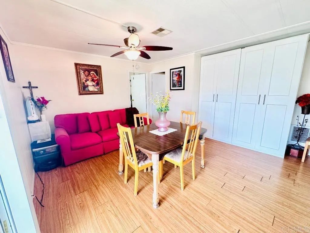 https://cdn.realtyfeed.com/cdn/127/306721406/2a91d8fa160f27ab5f6575833ef073b9.webp