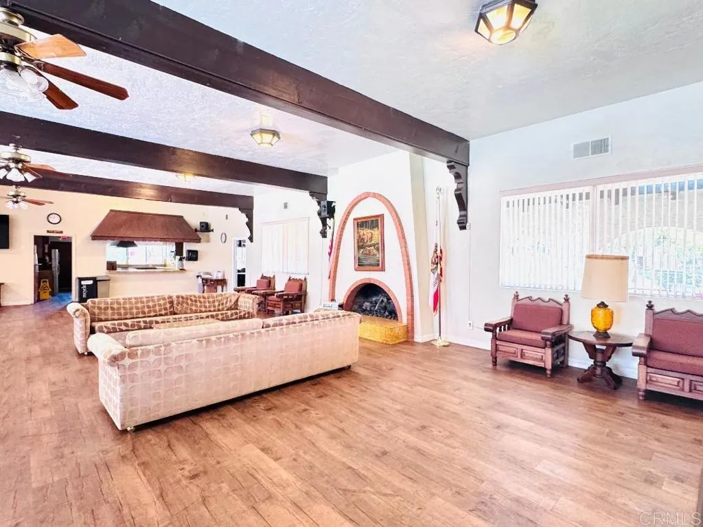 https://cdn.realtyfeed.com/cdn/127/306721406/66702d13bae14cc84da9a024663d7643.webp