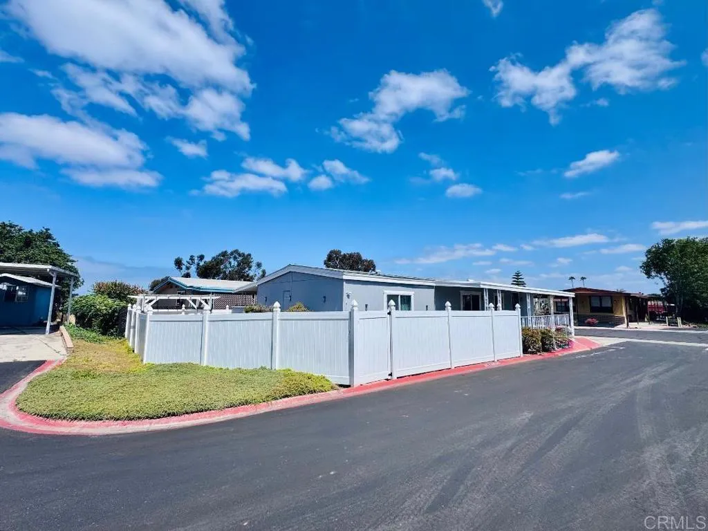 https://cdn.realtyfeed.com/cdn/127/306721406/69d81bc50fa264efce4f060c7fee0218.webp