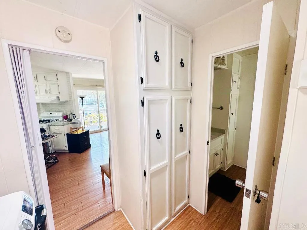https://cdn.realtyfeed.com/cdn/127/306721406/74f2b8c7551f3b8b495934f42cb8fca2.webp