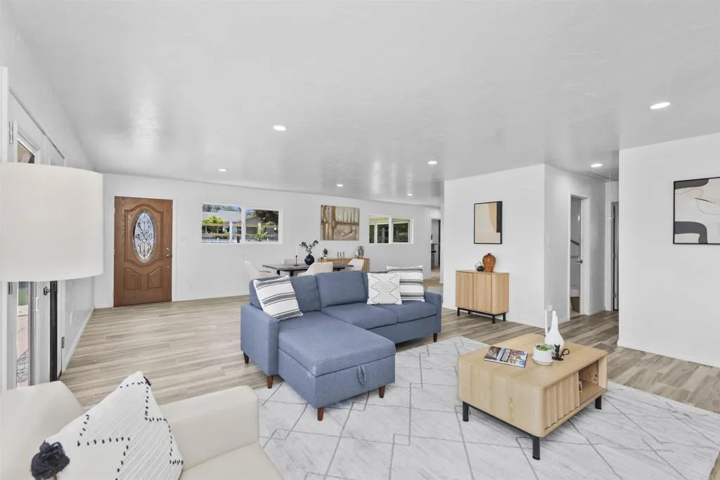 https://cdn.realtyfeed.com/cdn/127/306721457/20a55a1e67989affe3c27d939f25f87b.webp
