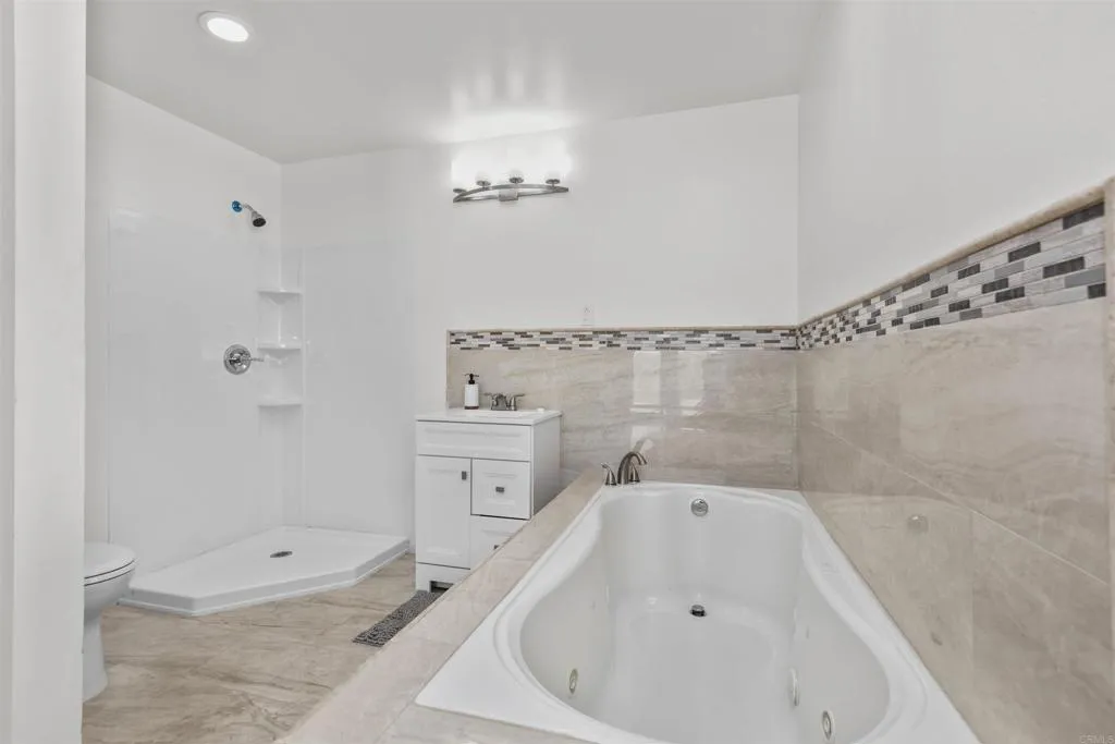 https://cdn.realtyfeed.com/cdn/127/306721457/3112ccd34f3118221b55fd9e33b9ea97.webp