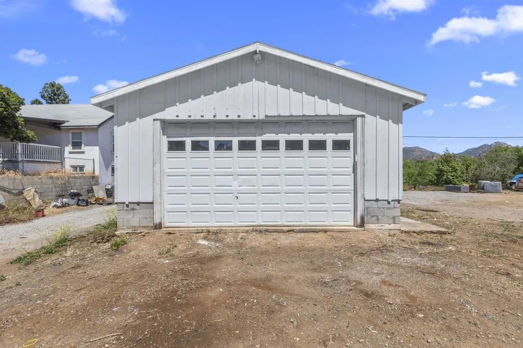 https://cdn.realtyfeed.com/cdn/127/306721457/ba66469858bbc36d696722fa9dca1021.webp
