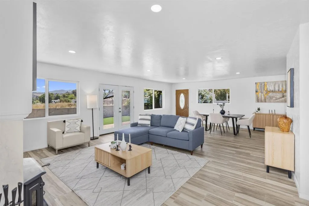 https://cdn.realtyfeed.com/cdn/127/306721457/e047ae6760636c896a12cba3542161eb.webp
