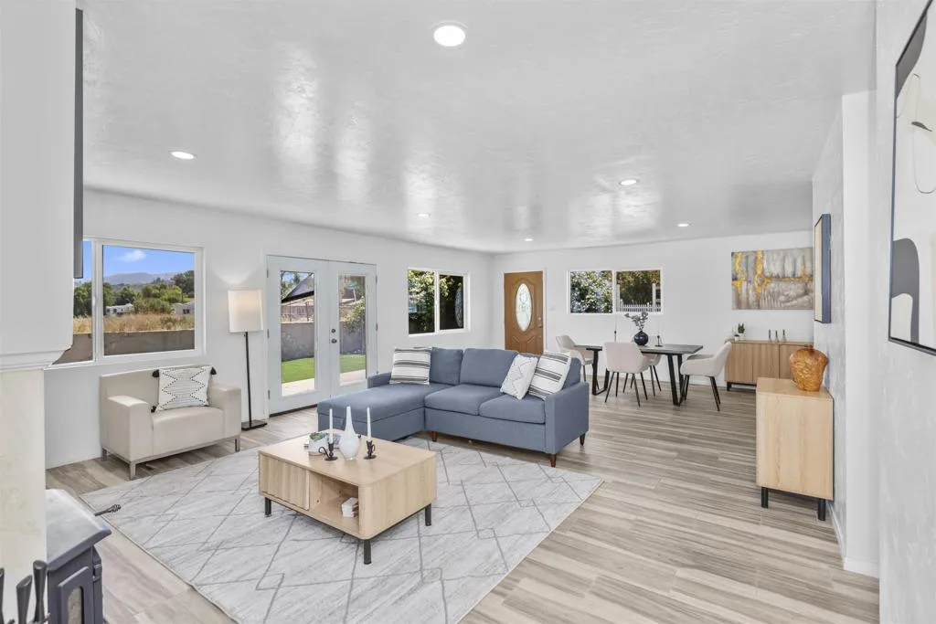 https://cdn.realtyfeed.com/cdn/127/306721457/e1e2c61868631c0d48a4abff69f350b3.webp