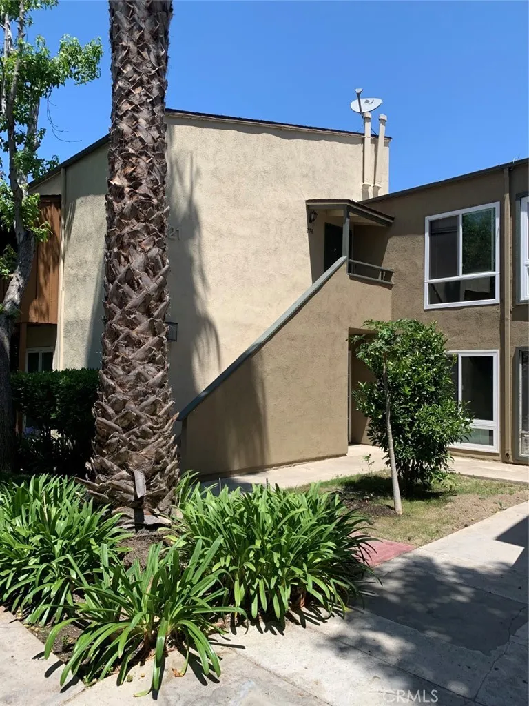 Santa Ana, CA 92707
