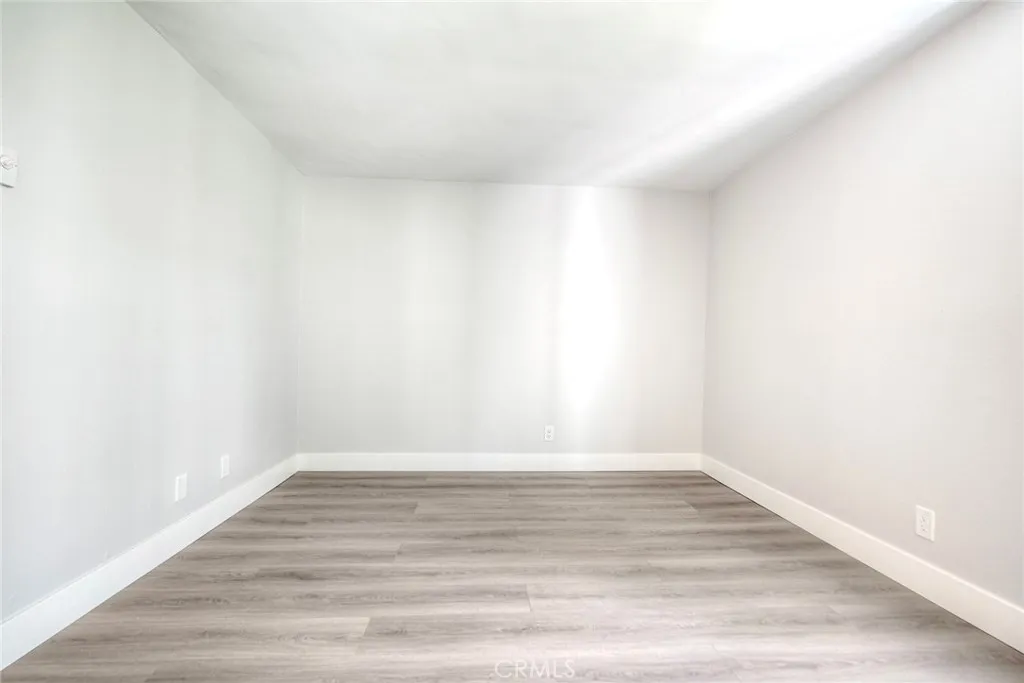 https://cdn.realtyfeed.com/cdn/127/306721567/5cc9b3a2b3d1e88da18d1d1a528cbc82.webp