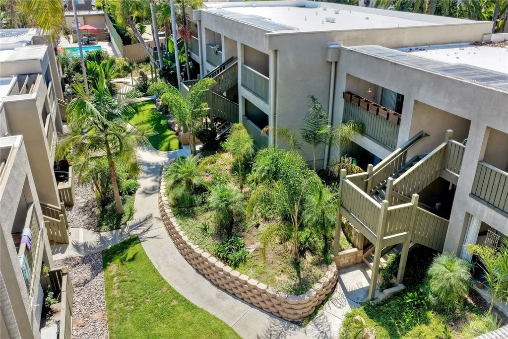 https://cdn.realtyfeed.com/cdn/127/306721567/f8dffac0629ae3f65d02b1c4a28e8bab.webp