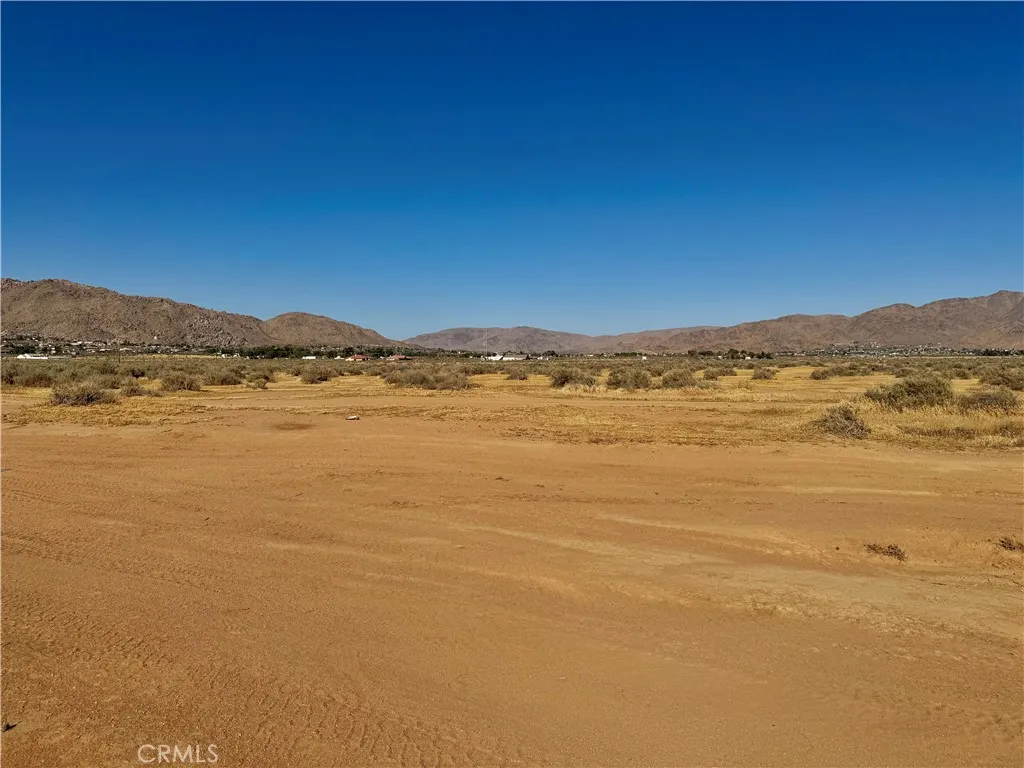 Apple Valley, CA 92307