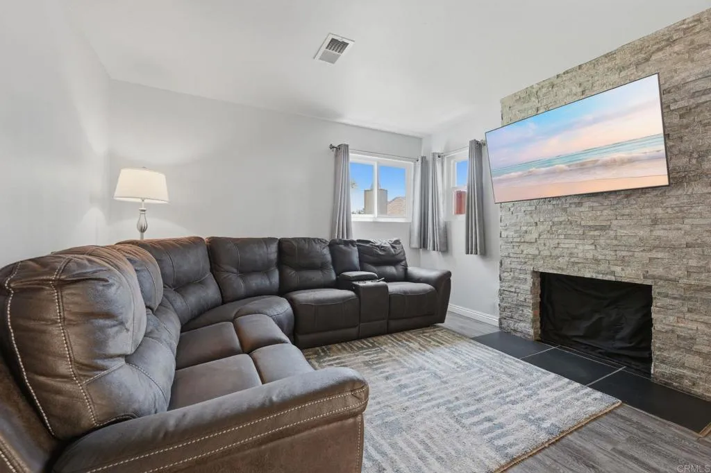 https://cdn.realtyfeed.com/cdn/127/306721621/0b26f0fe76aeba8ff831bfe5e6775992.webp